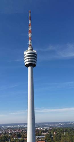 Stuttgarter Wahrzeichen erstrahlt im neuen Glanz – Betonsanierung am SWR Fernsehturm Stuttgart erfolgreich abgeschlossen