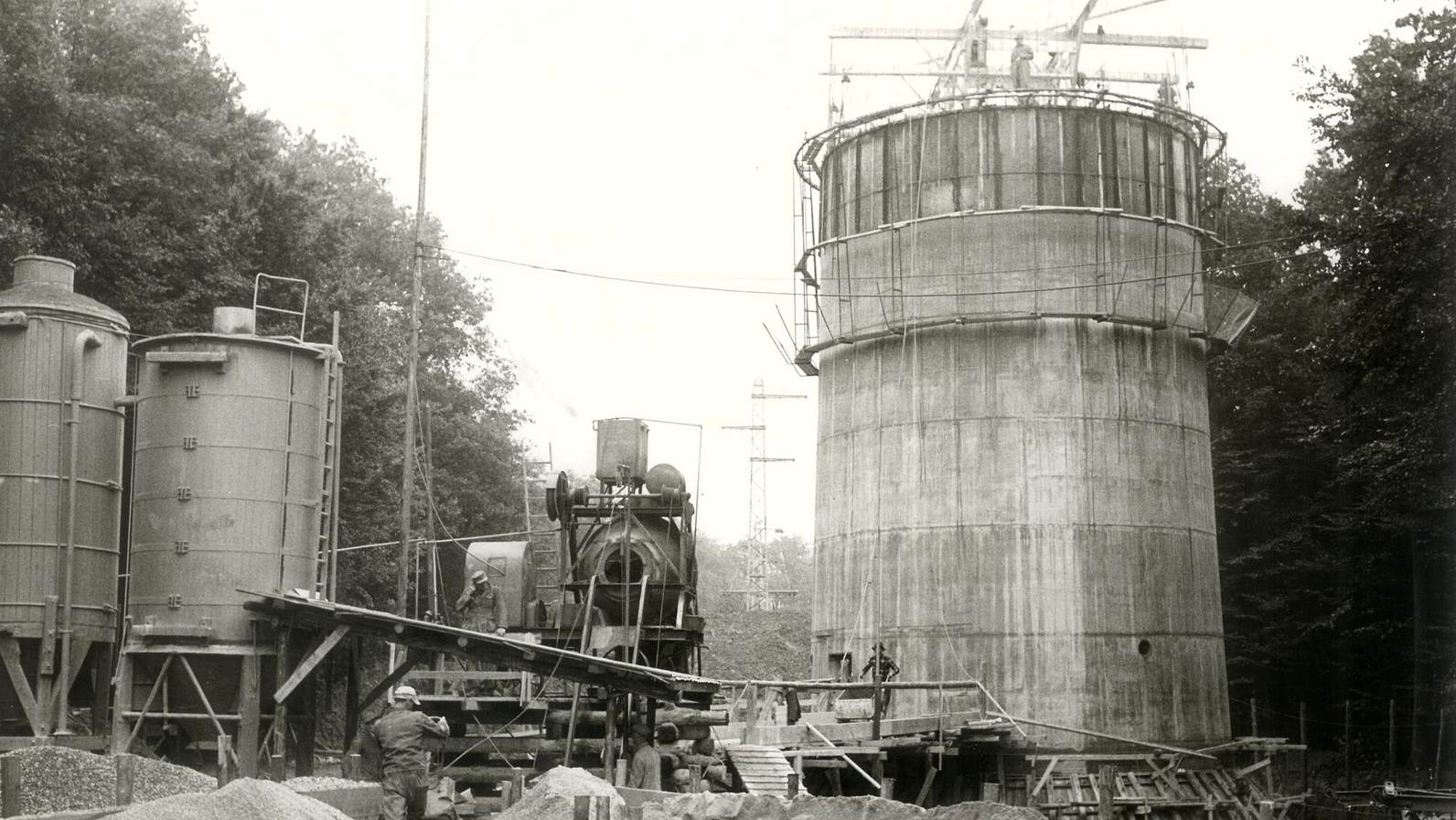 Bau Fundament / Schaft historisch