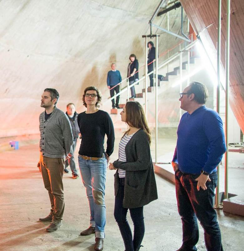 Mehrere Personen Führung Fundament