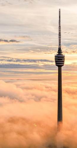 Sonnenaufgang Wolken Fernsehturm